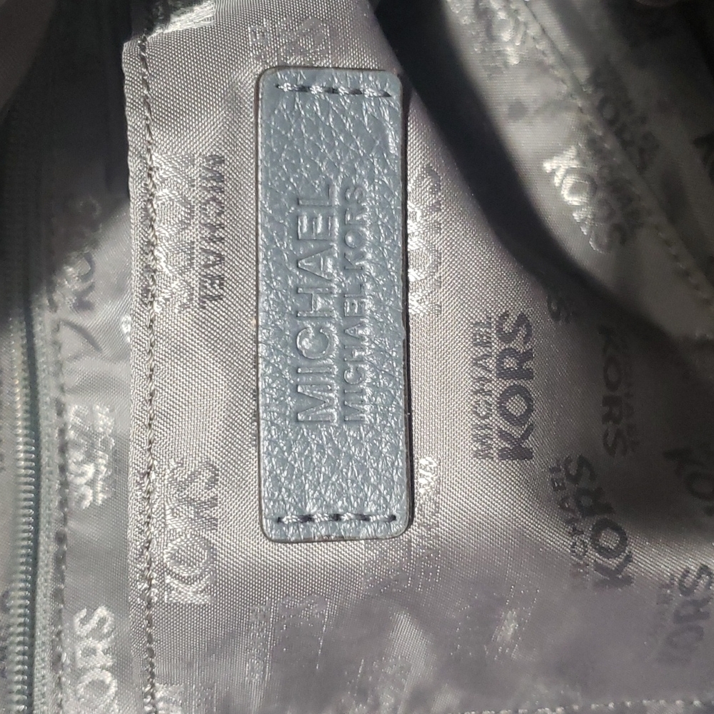 Grey Michael Kors Purse - Picture 6 of 7